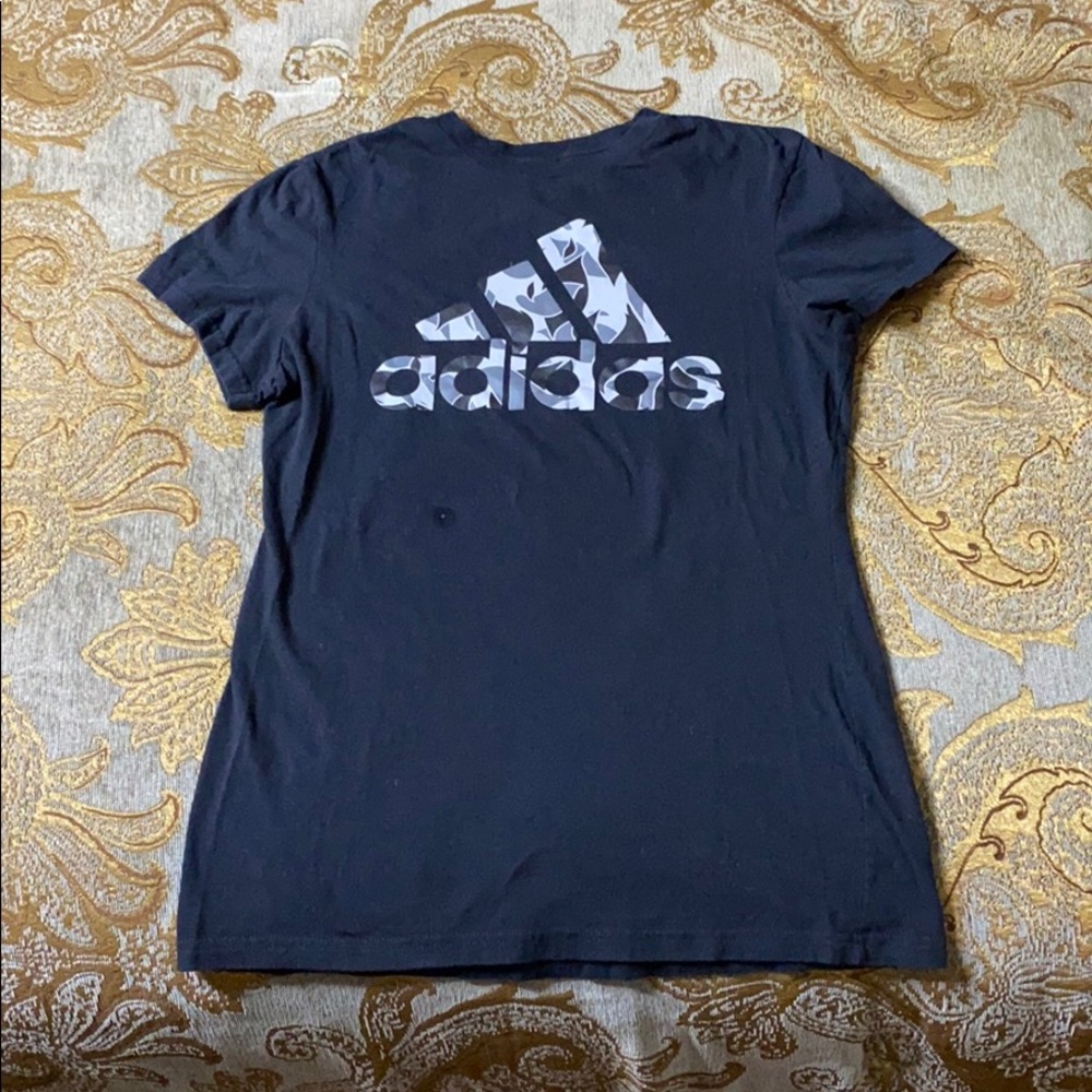 Adidas T-shirt